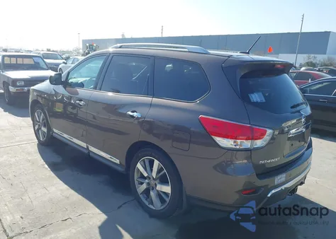 2015 Nissan Pathfinder Platinum z USA, uszkodzony, nr VIN 5N1AR2MN3FC659995